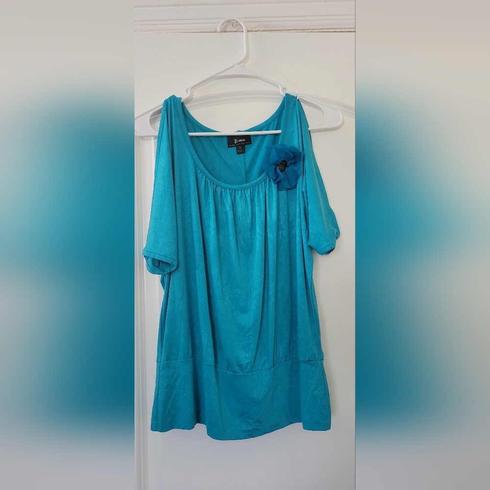 Byer California Women's Turquoise Blouse with Floral Detail